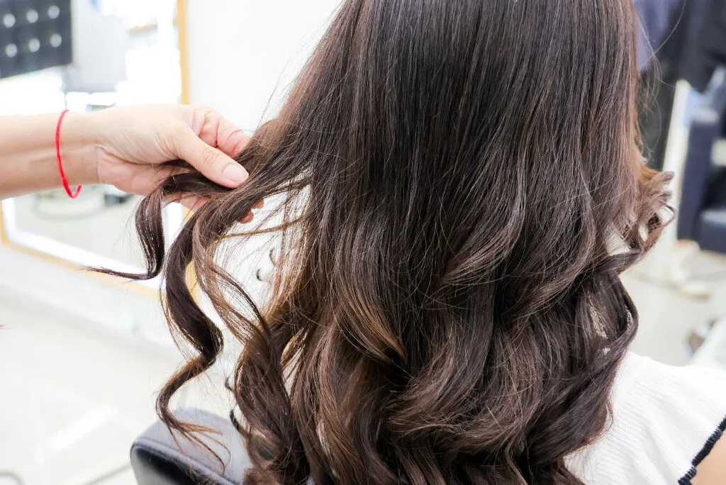 Embrace Wet Hair: 15 Chic Styles to Try